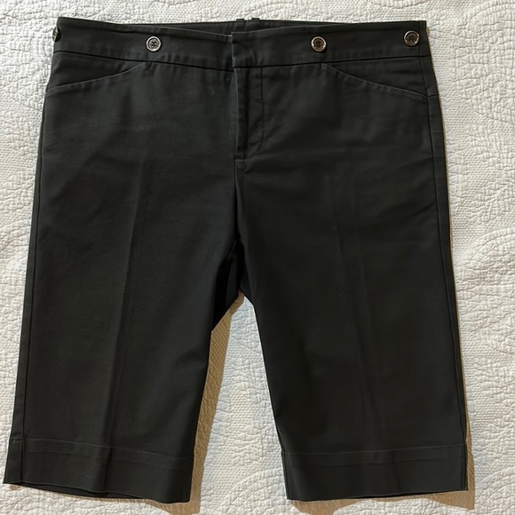 Burberry Authentic women’s long shorts. Size 10 - Picture 5 of 17
